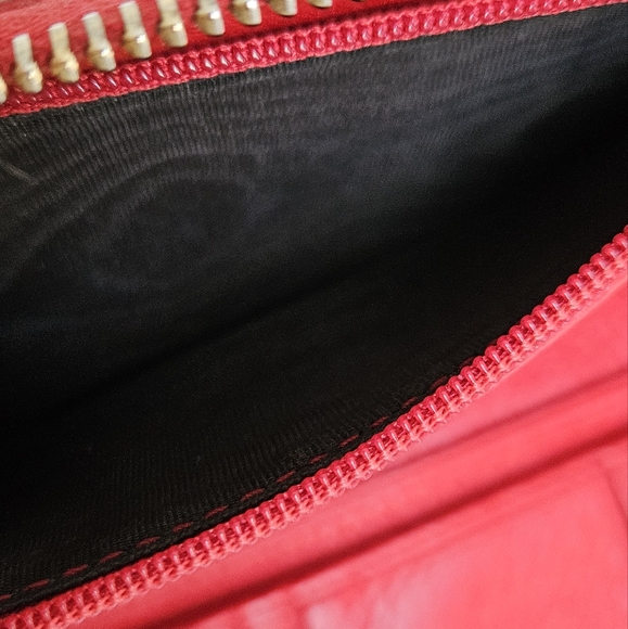 Gucci Soho Red Tassel Leather Zip Wallet With Gold Metal Hardware - Picture 12 of 16